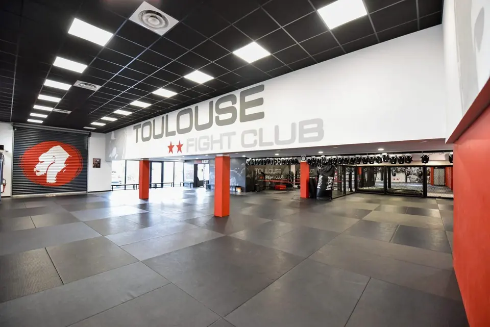 La grande salle du Toulouse Fight Club à Montaudran